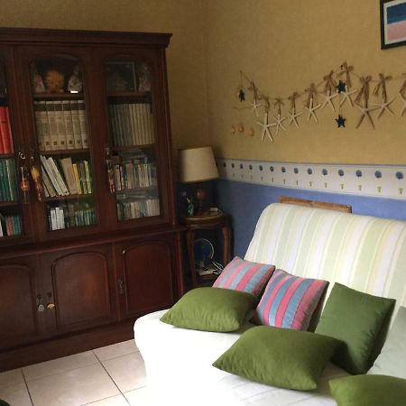 Chambre et pièce confort La Possession Extérieur photo